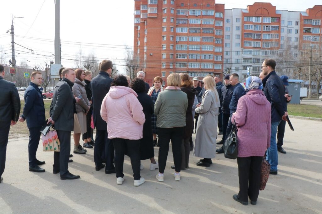 Елена Сорокина дала поручения по благоустройству площади Новаторов в Рязани Елена Сорокина дала поручения по благоустройству площади Новаторов в Рязани Местные жители не раз жаловались на ненадлежащее состояние территории проведения традиционных ярмарок.