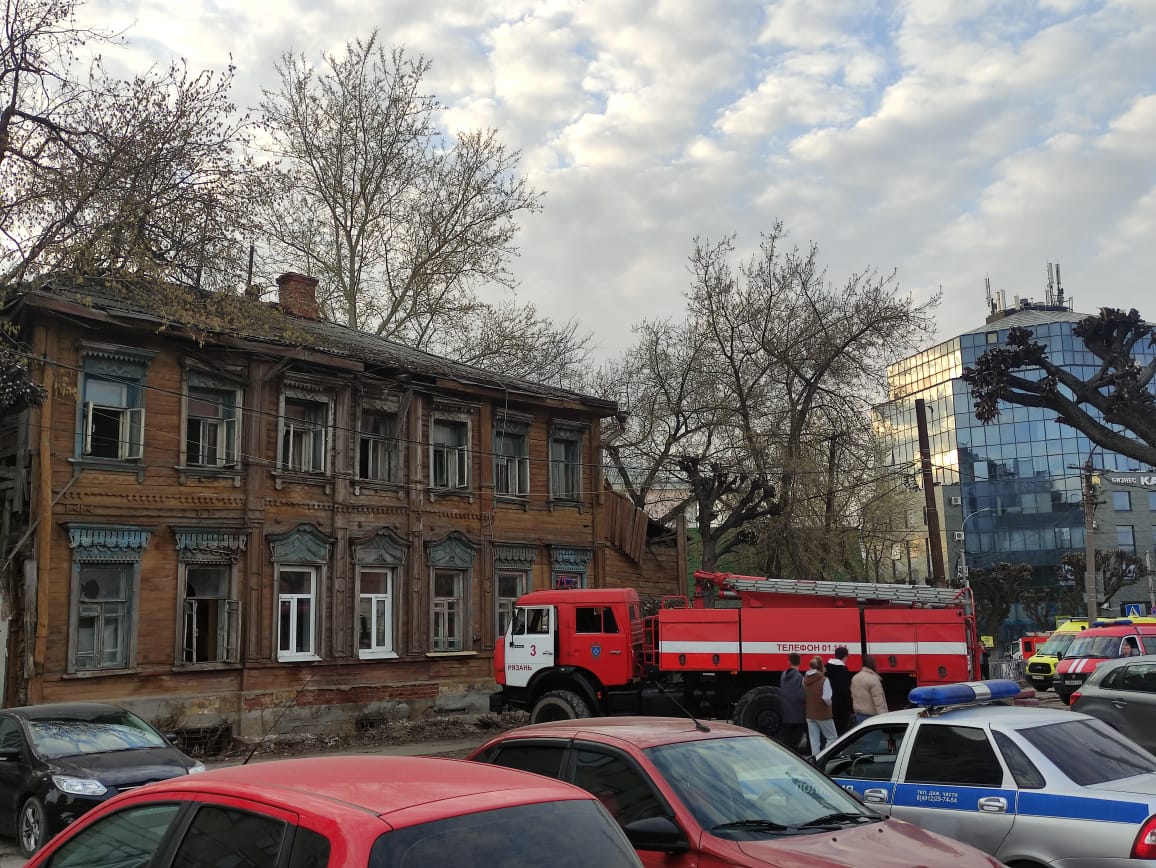 В Рязани 4 пожарные машины тушили пожар в нежилом доме | 17.04.2023 |  Рязань - БезФормата