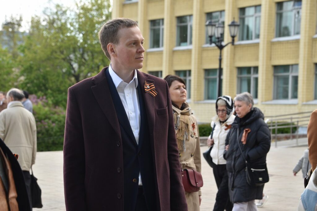 Губернатор Малков посетил праздничные мероприятия, посвящённые Дню Победы