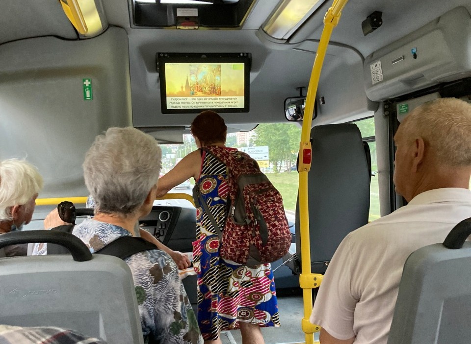 В общественном транспорте Рязани можно увидеть исторические видеоролики