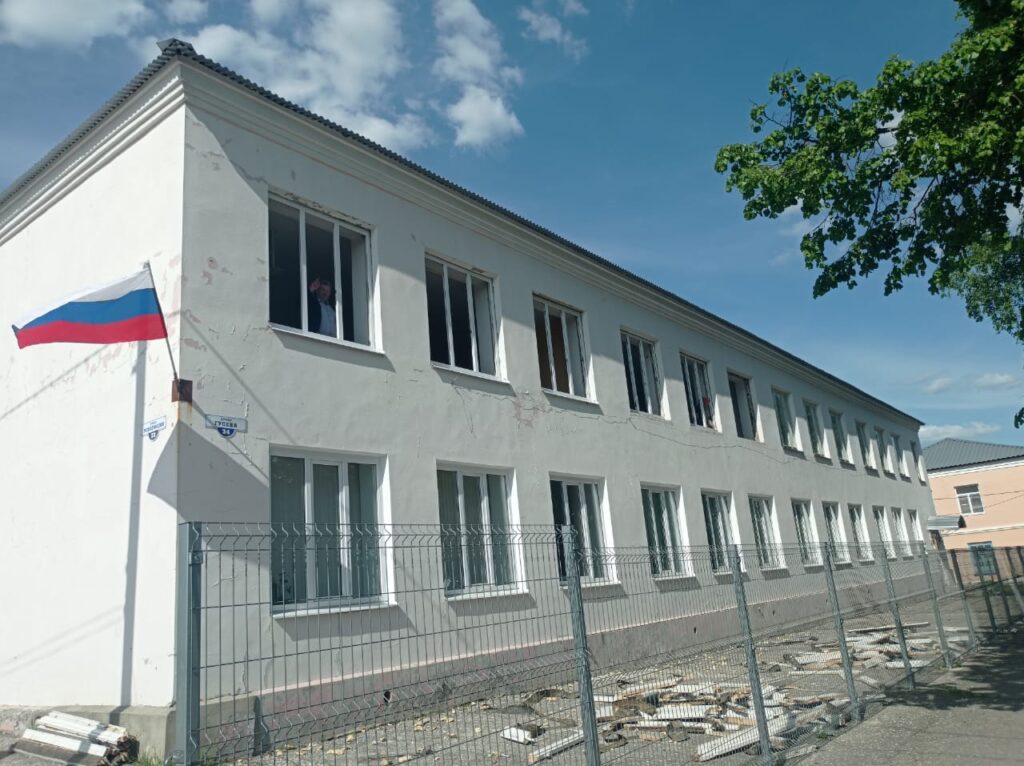 В Сапожковской школе меняют окна