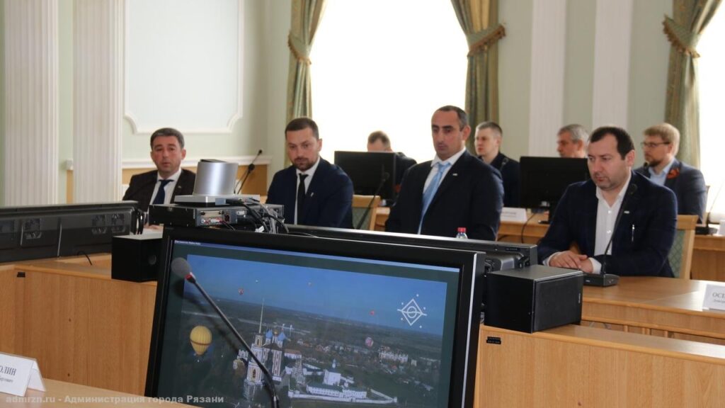 В мэрии Рязани приняли делегации городов-партнёров из Абхазии и Италии