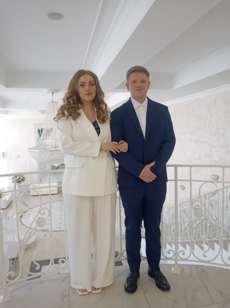 Рязанский ЗАГС показал свадьбы мая ГУ ЗАГС по региону опубликовало фотографии рязанцев, которые вступили в брак в мае 2023 года.
