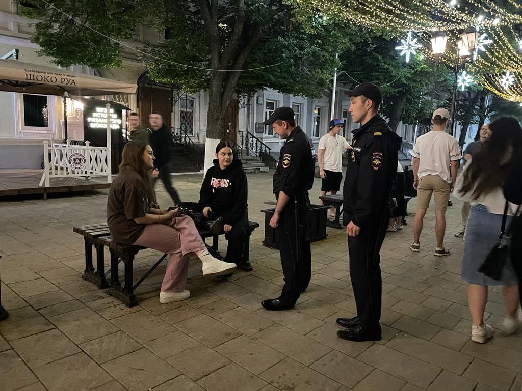 Скопление полицейских заметили в центре Рязани вечером 26 мая