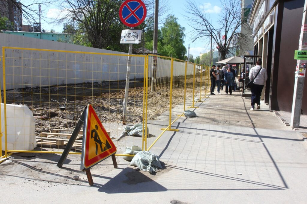 В Рязани началось благоустройство Малого шоссе В Рязани началось благоустройство Малого шоссе Ход работ проверила на месте мэр города Елена Сорокина.