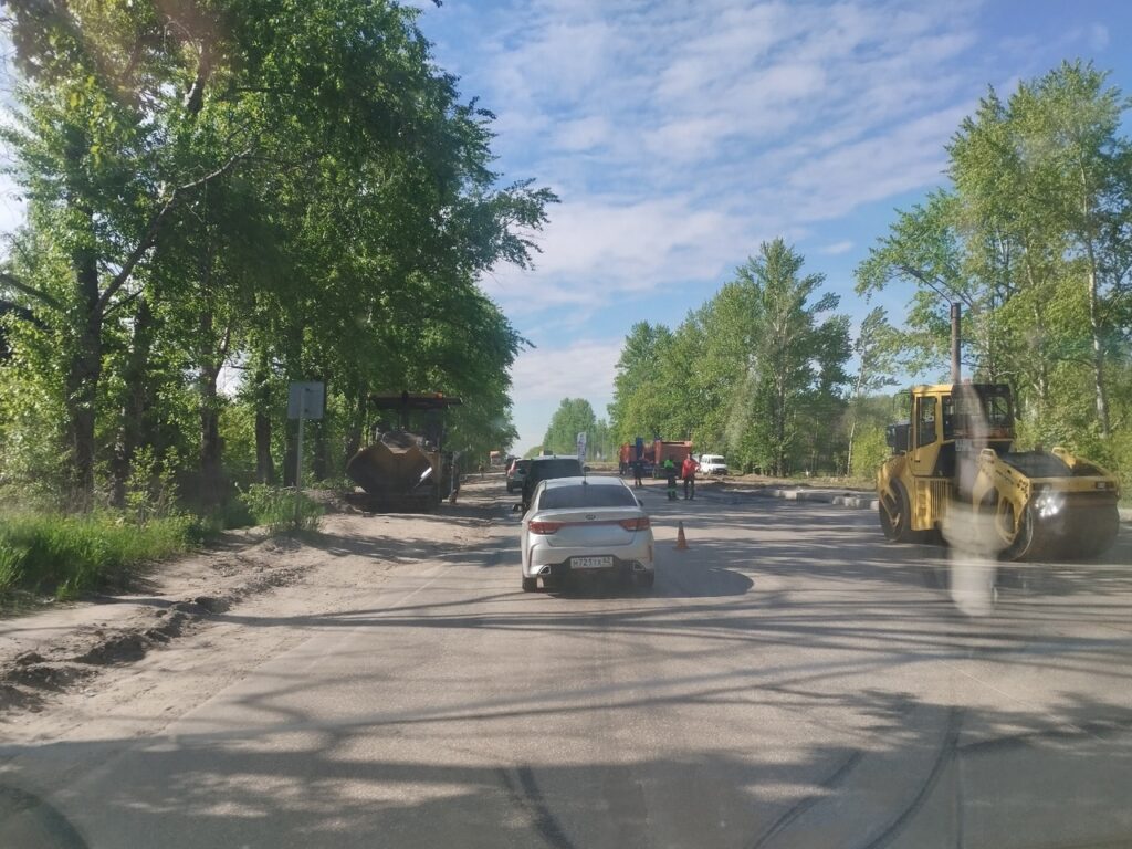 Пробка образовалась в Рязани на улице Черновицкой из-за ремонтных работ