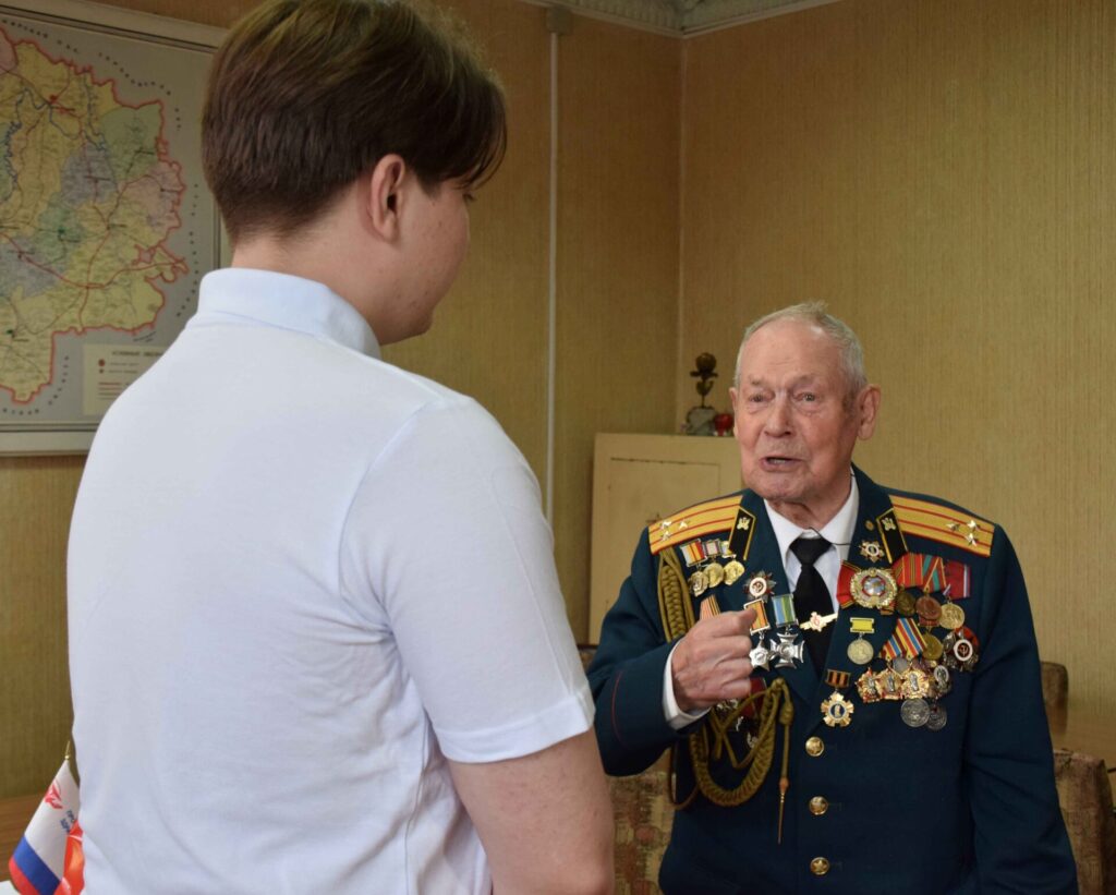 Молодые сотрудники Рязанской НПК поздравляют ветеранов ВОВ с Днём Победы