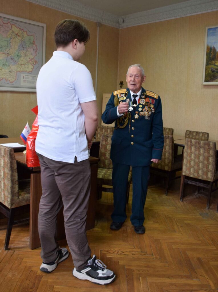 Молодые сотрудники Рязанской НПК поздравляют ветеранов ВОВ с Днём Победы