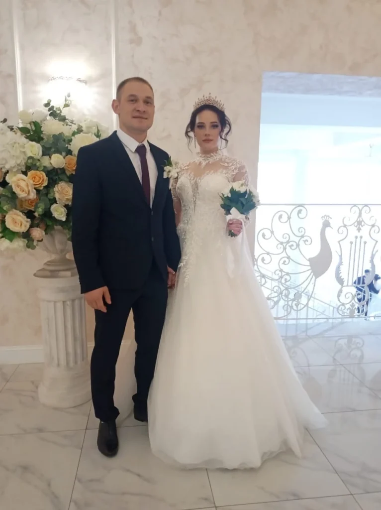 Рязанский ЗАГС показал свадьбы мая ГУ ЗАГС по региону опубликовало фотографии рязанцев, которые вступили в брак в мае 2023 года.