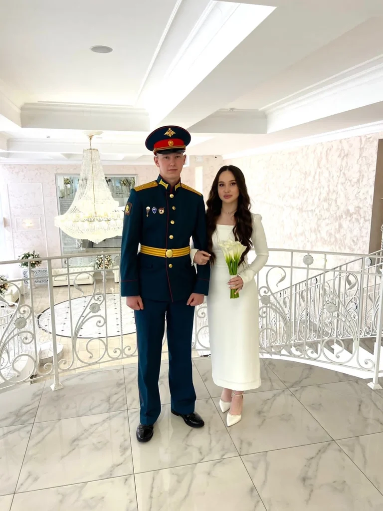 Рязанский ЗАГС показал свадьбы мая ГУ ЗАГС по региону опубликовало фотографии рязанцев, которые вступили в брак в мае 2023 года.
