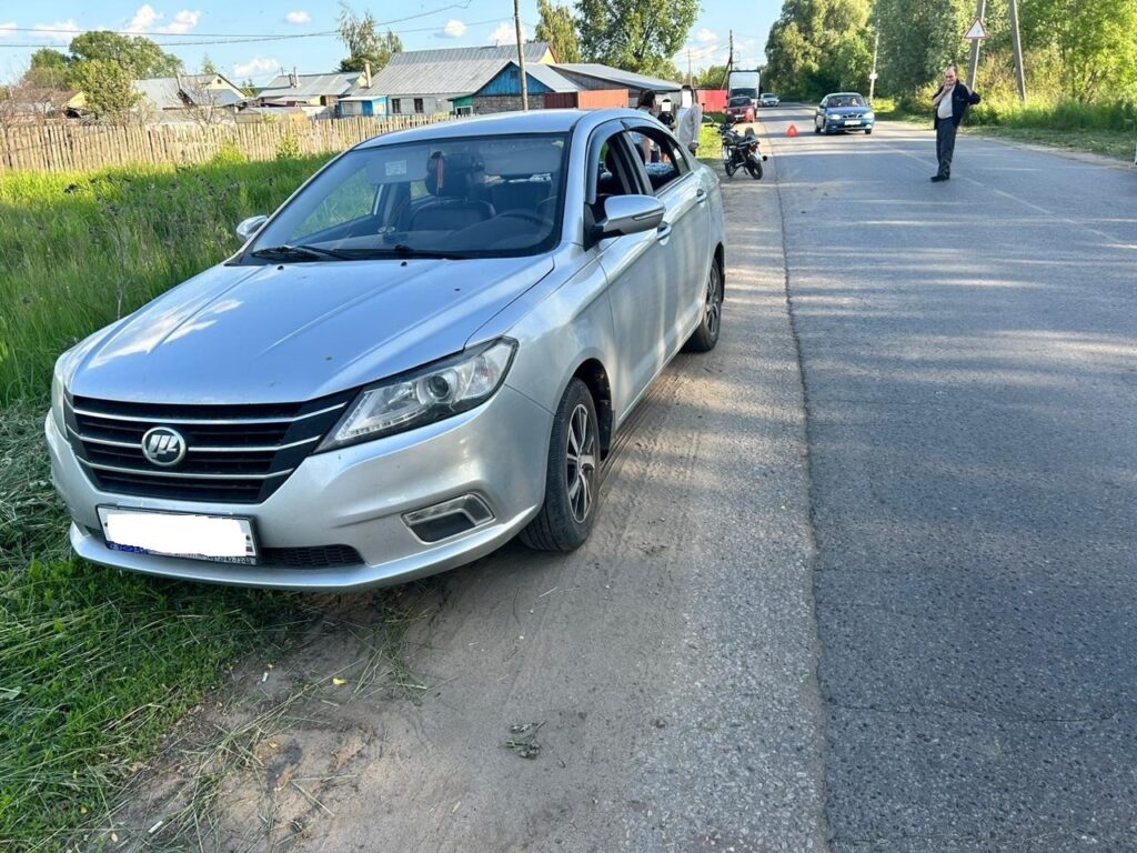Два подростка на мопеде получили травмы в ДТП в Рязанском районе