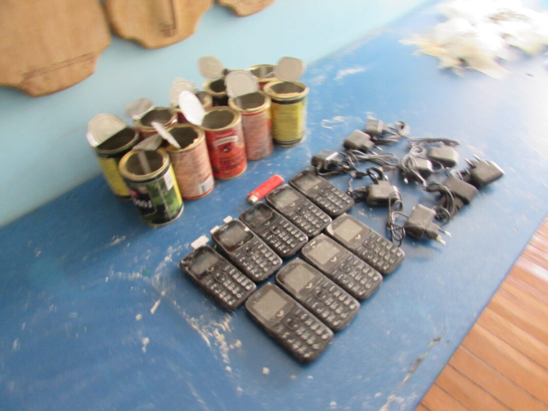 Мобильники