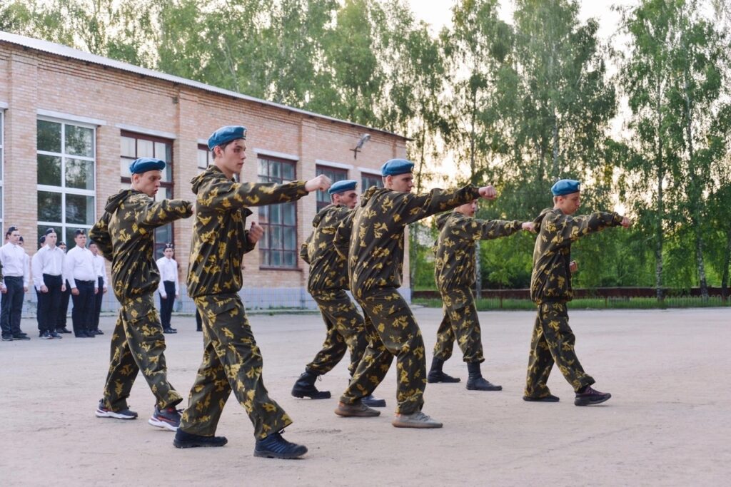 Военные сборы для старшеклассников прошли в Рязанской области