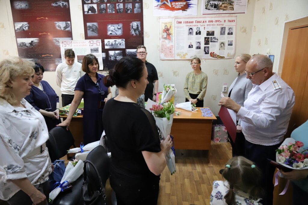 В Рязанской области жёнам участников боевых действий вручили региональные награды В Рязанской области жёнам участников боевых действий вручили региональные награды Первый заместитель председателя правительства Рязанской области Анна Рослякова приняла участие во встрече с вдовами защитников Отечества