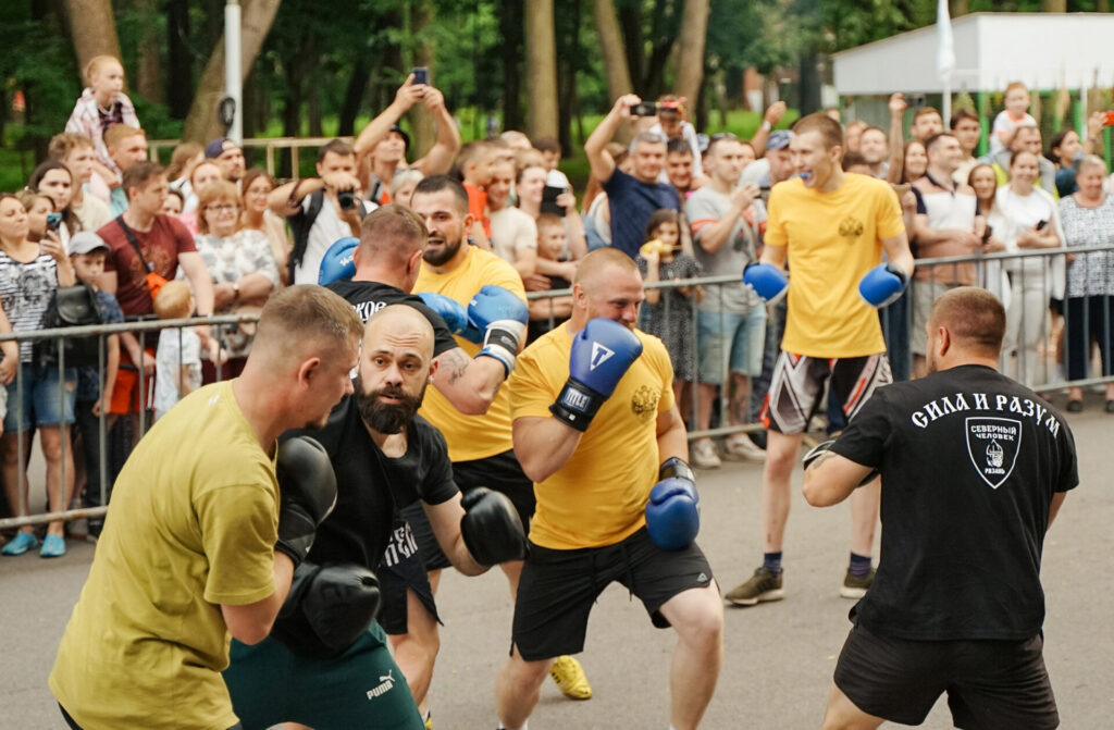 В Рязани прошёл Фестиваль русской культуры В Рязани прошёл Фестиваль русской культуры 8 июля в Центральном парке культуры и отдыха Рязани впервые состоялся Фестиваль Русской Культуры, посвящённый Дню памяти Петра и Февронии.