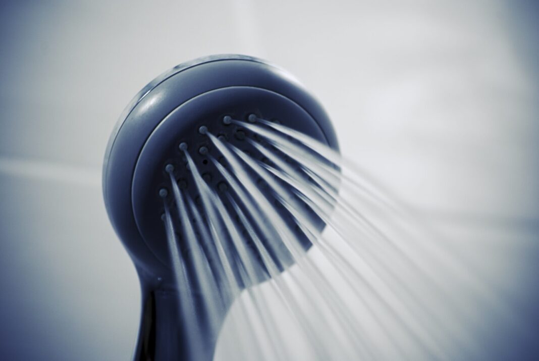 hand-water-wing-light-white-photography-1060037-pxhere.com