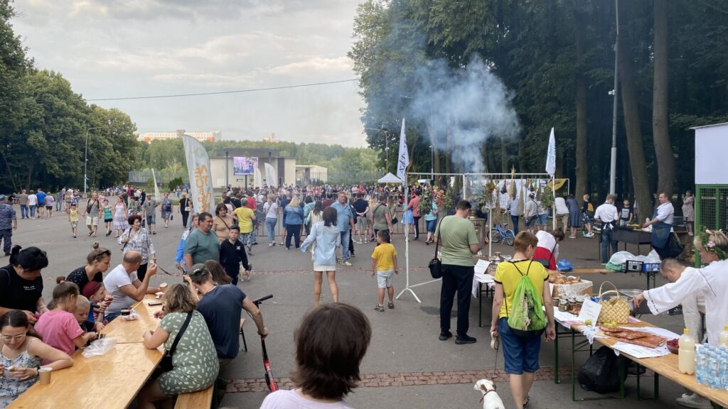 В Рязани прошёл Фестиваль русской культуры В Рязани прошёл Фестиваль русской культуры 8 июля в Центральном парке культуры и отдыха Рязани впервые состоялся Фестиваль Русской Культуры, посвящённый Дню памяти Петра и Февронии.