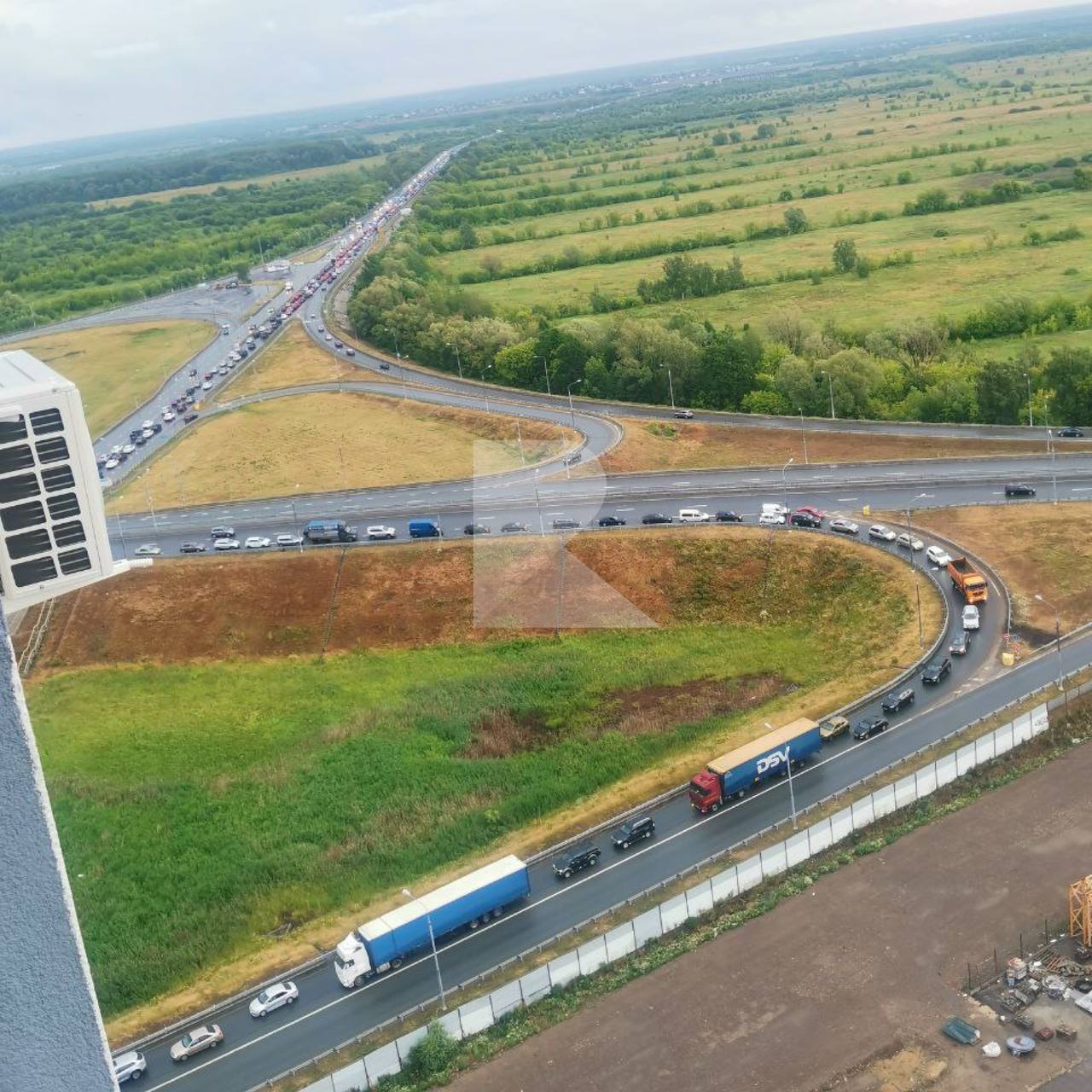 Большую пробку по дороге на Солотчу зафиксировали в Рязани