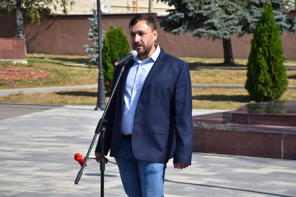 Из Сасова отправили технику и гуманитарный груз для бойцов СВО Из Сасова отправили технику и гуманитарный груз для бойцов СВО В Сасове состоялась церемония возложения цветов, посвящённая 80-й годовщине победы в Курской битве