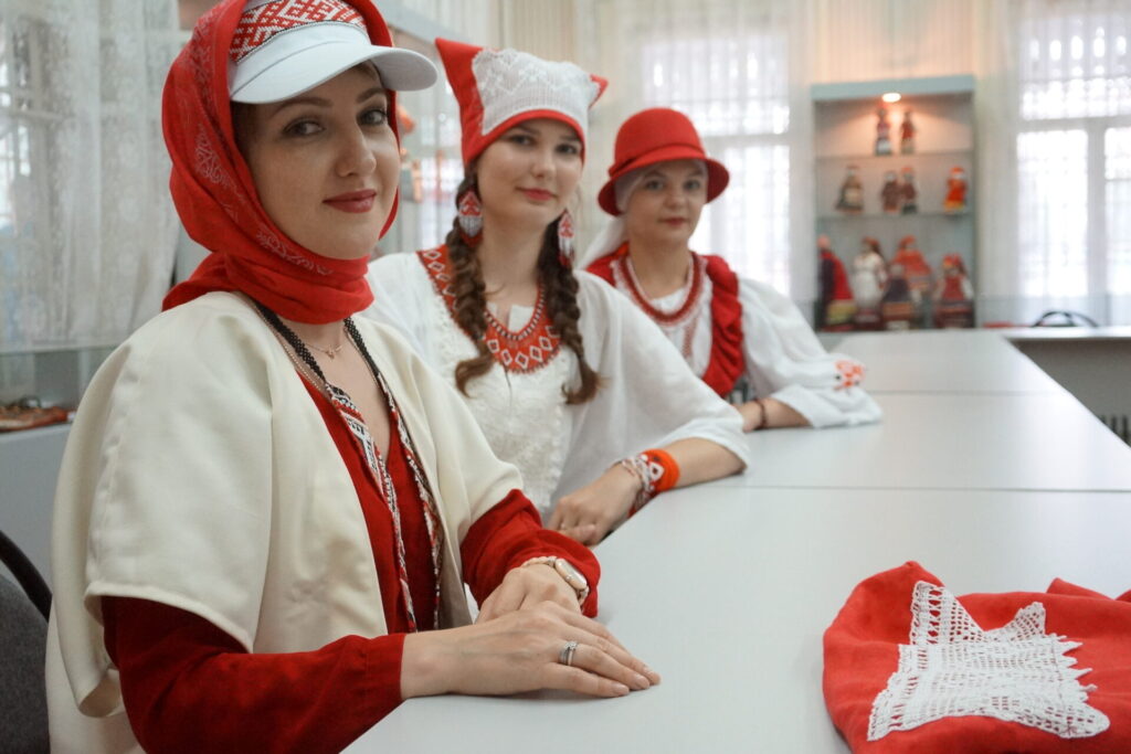Дизайнер одежды из Рязанского района Наталья Секач стала обладателем Гран-при фестиваля лоскутной моды