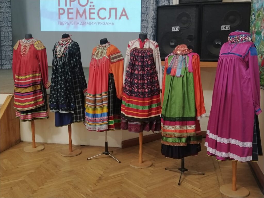 Форум древних городов связал Рязань, Тверь и Владимир Форум древних городов связал Рязань, Тверь и Владимир Важной частью мероприятия стало подписание соглашения о творческом сотрудничестве.