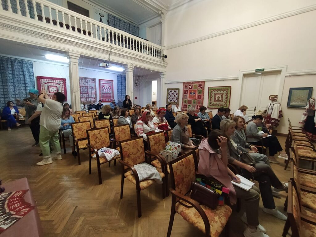 Форум древних городов связал Рязань, Тверь и Владимир Форум древних городов связал Рязань, Тверь и Владимир Важной частью мероприятия стало подписание соглашения о творческом сотрудничестве.