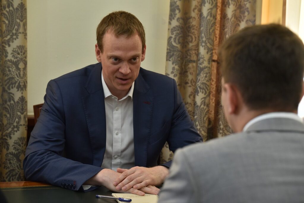 Павел Малков рассказал о планах создания региональной федерации гонок дронов Павел Малков рассказал о планах создания региональной федерации гонок дронов Вопрос создания региональной федерации губернатор Рязанской области обсудил с президентом федерации гонок дронов России Ильей Галаевым, прибывшим в регион с рабочей поездкой.