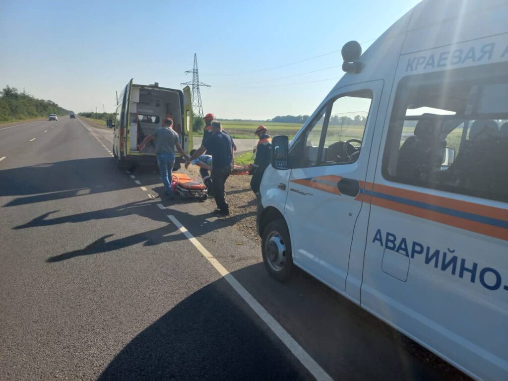 13-летний подросток из Рязанской области пострадал в ДТП на Кубани ДТП произошло утром 4 августа на трассе около посёлка Советский Краснодарского края.