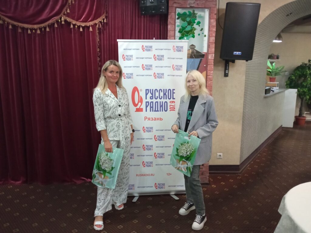 «Русское радио Рязань» разыграло путёвку в Санкт-Петербург В уютном и атмосферном зале ресторана организаторы провели четырёхэтапную интеллектуально-развлекательную схватку за главный приз.