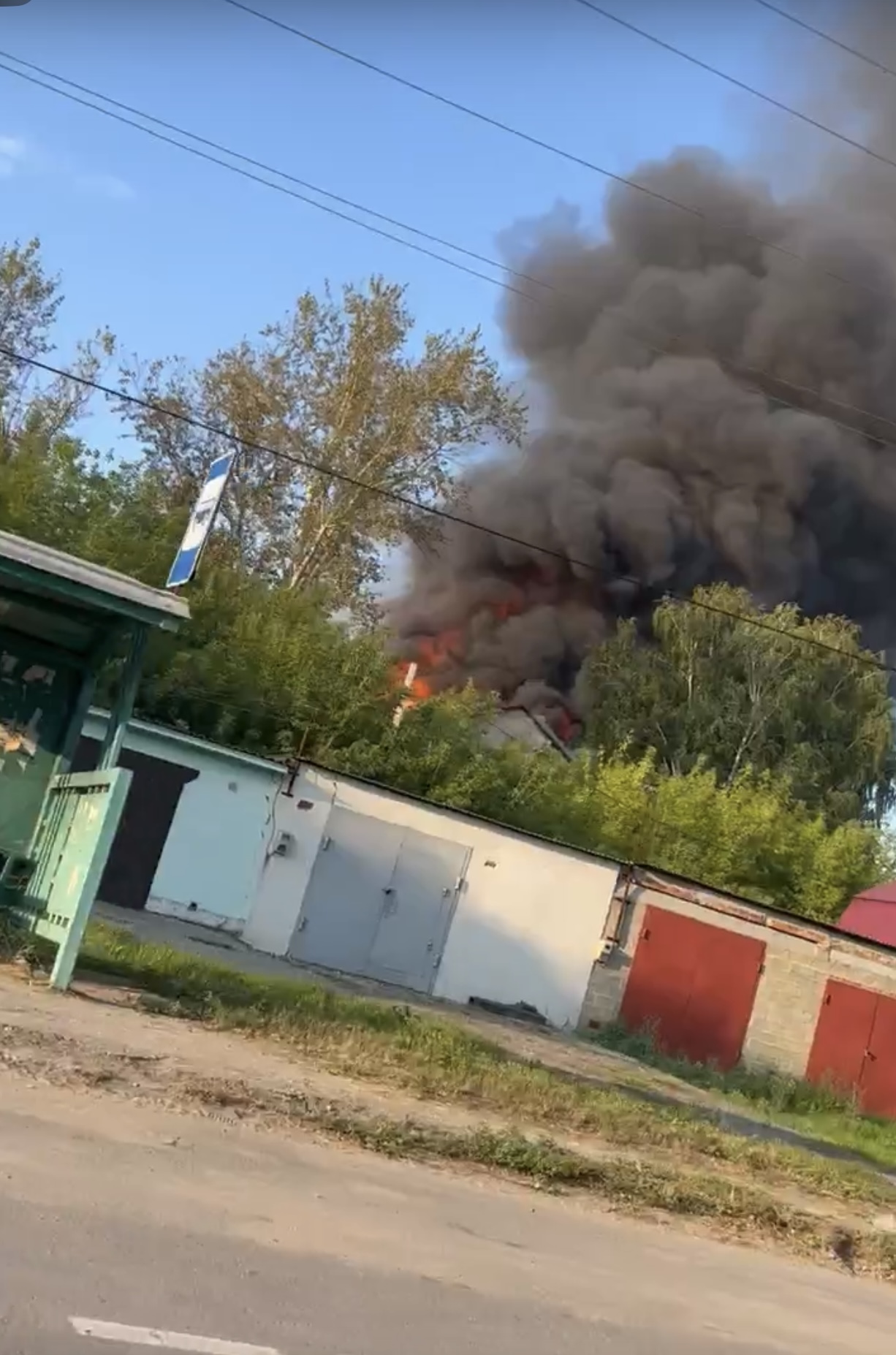 В Ряжске загорелось заброшенное здание | 09.08.2023 | Рязань - БезФормата