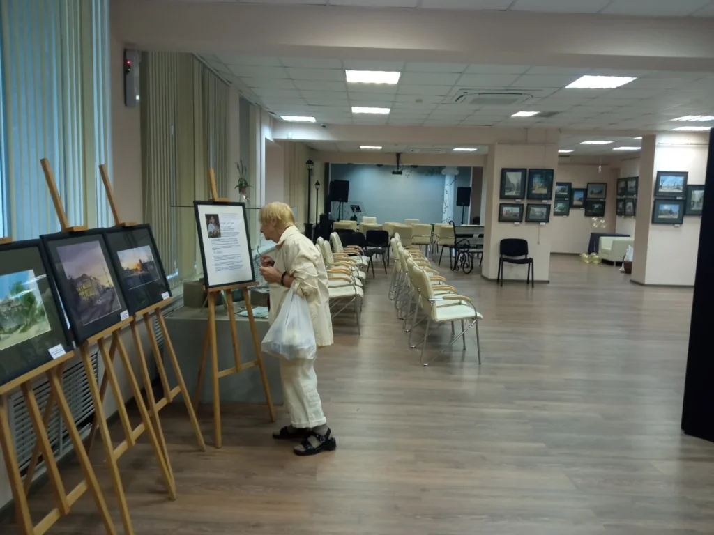 «Акварельную» Рязань в работах Софьи Романовой представили на Международном Форуме «Юность древних городов» «Акварельную» Рязань в работах Софьи Романовой представили на Международном Форуме «Юность древних городов» Знакомые и родные для многих улицы представлены в экспозиции, которая включает в себя пленэрные и студийные работы, выполненные в одной из сложнейших и, пожалуй, самых нежных техник – акварельной.