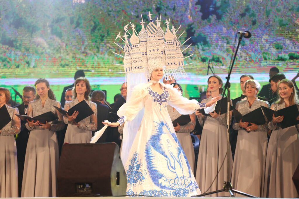 В Рязани завершился VI Международный форум древних городов В Рязани завершился VI Международный форум древних городов В ходе завершающего концерта-саги «Книга мира» выступили участники Форума.