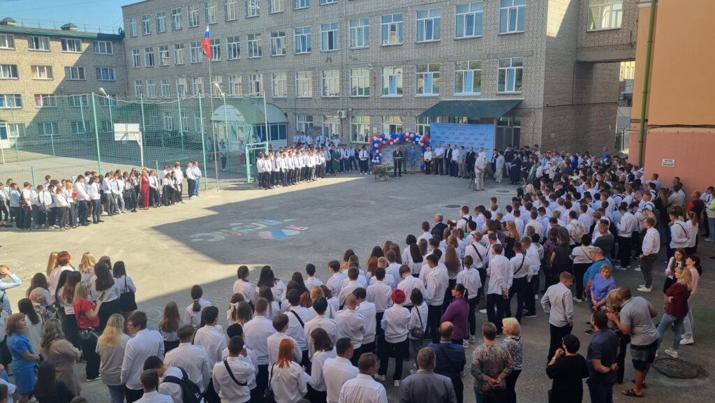 Руководство МЖД поздравило студентов Рязанского филиала ПГУПС с Днем знаний   Руководство Рязанского региона Московской железной дороги (МЖД)  поздравило студентов профильного учебного заведения с Днем знаний. 