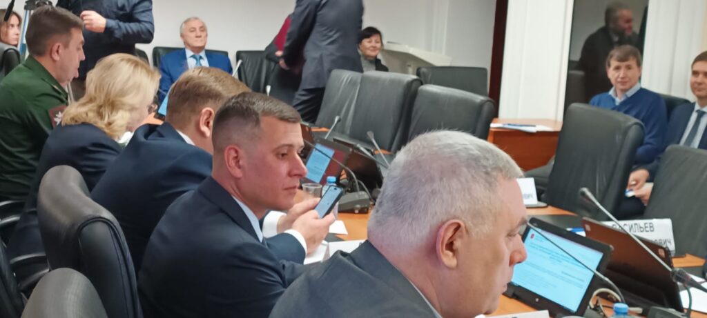 В Совфеде отметили успехи Рязанской области в вопросах строительства жилья В Совфеде отметили успехи Рязанской области в вопросах строительства жилья С докладом перед сенаторами выступил вице-губернатор региона Артём Бранов.