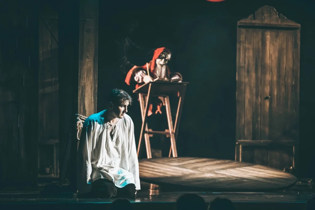 Поднимите зрителям веки: показ спектакля «Вий. Страшная месть» состоялся на сцене Рязанского театра кукол