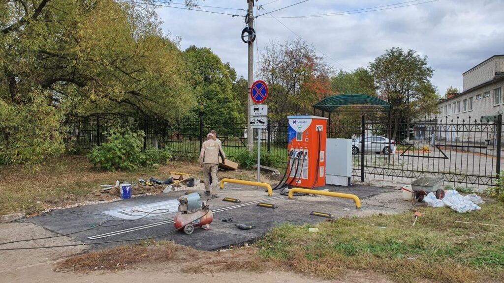 Названы адреса электрозаправочных станций в Рязани Названы адреса электрозаправочных станций в Рязани МУП РГРЭС осуществило технологическое присоединение четырёх ЭЗС в областном центре.