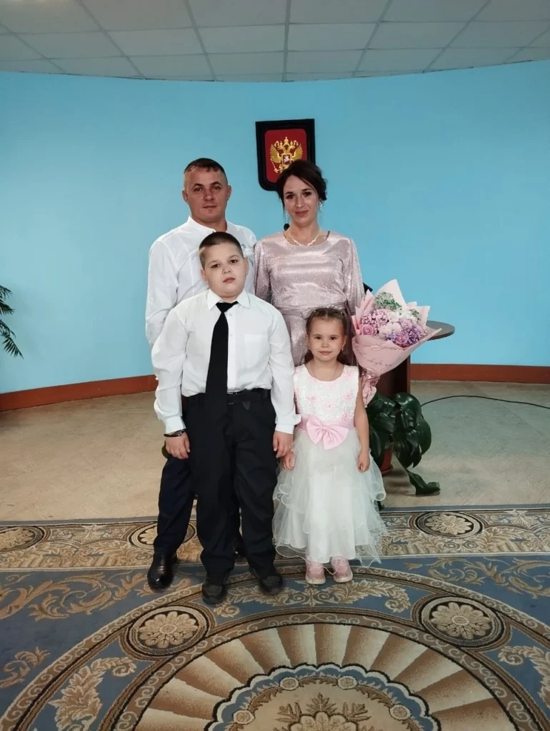Рязанский ЗАГС показал фото молодожёнов, сыгравших свадьбы 13 и 14 октября Рязанский ЗАГС показал фото молодожёнов, сыгравших свадьбы 13 и 14 октября Снимки появились как в официальной группе ЗАГСа, так и на личной странице руководителя ведомства Елены Сорокиной.