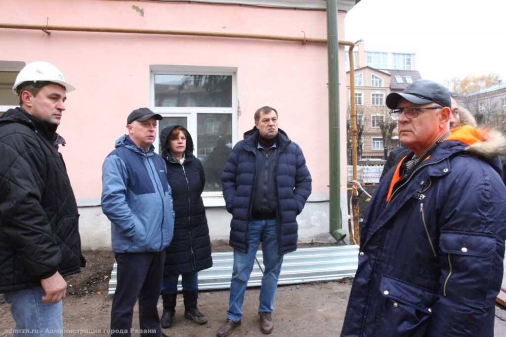 При реконструкции бывшего педколледжа в Рязани обнаружили подземный этаж В субботу, 28 октября, строительный объект посетил исполняющий обязанности главы администрации Рязани Виталий Артёмов.
