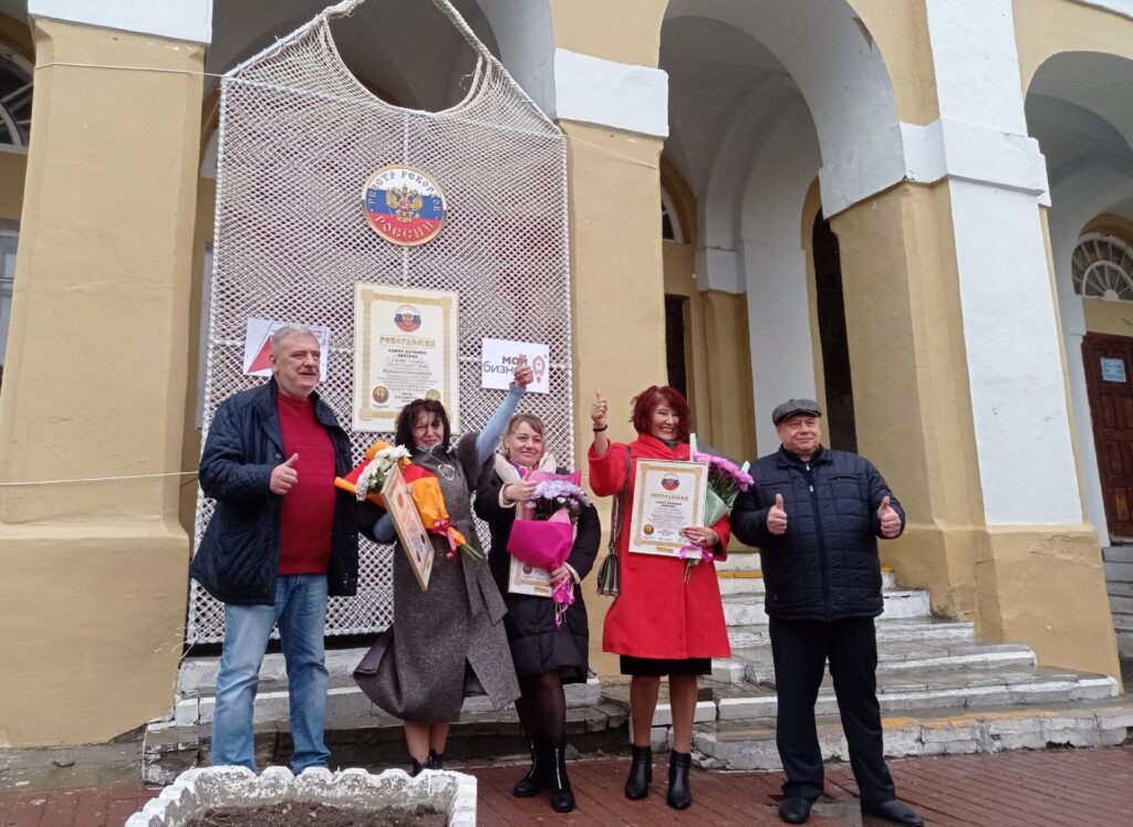 В Касимове подвели итоги сельхозсезона и представили самую большую в России авоську В Касимове состоялся фестиваль урожая «Касимовский клубень». Он проходит в райцентре уже во второй раз и знаменует собой завершение уборочной кампании