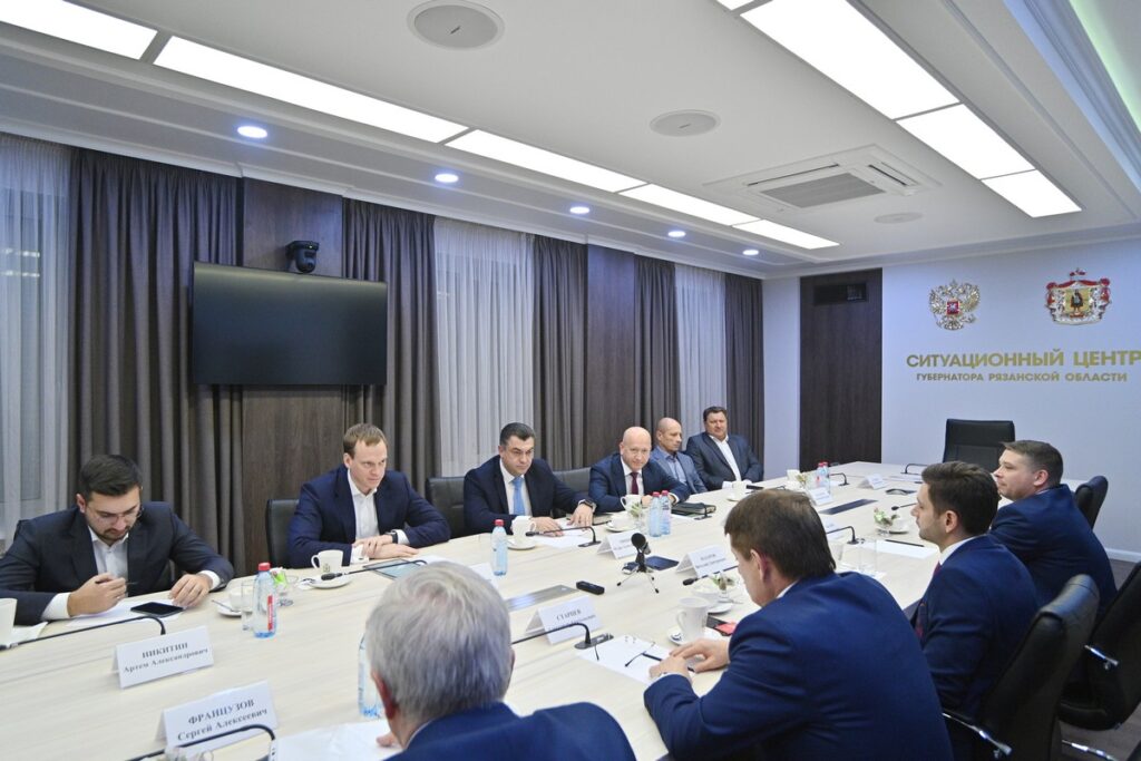Павел Малков встретился с представителями Московской федерации футбола Павел Малков встретился с представителями Московской федерации футбола Он отметил, что в регионе футбол остается одним из самых массовых и популярных видов спорта.