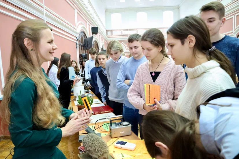 Более 400 человек написали Всероссийский экологический диктант в РГУ Более 400 человек написали Всероссийский экологический диктант в РГУ Экологическое испытание включало 25 вопросов.