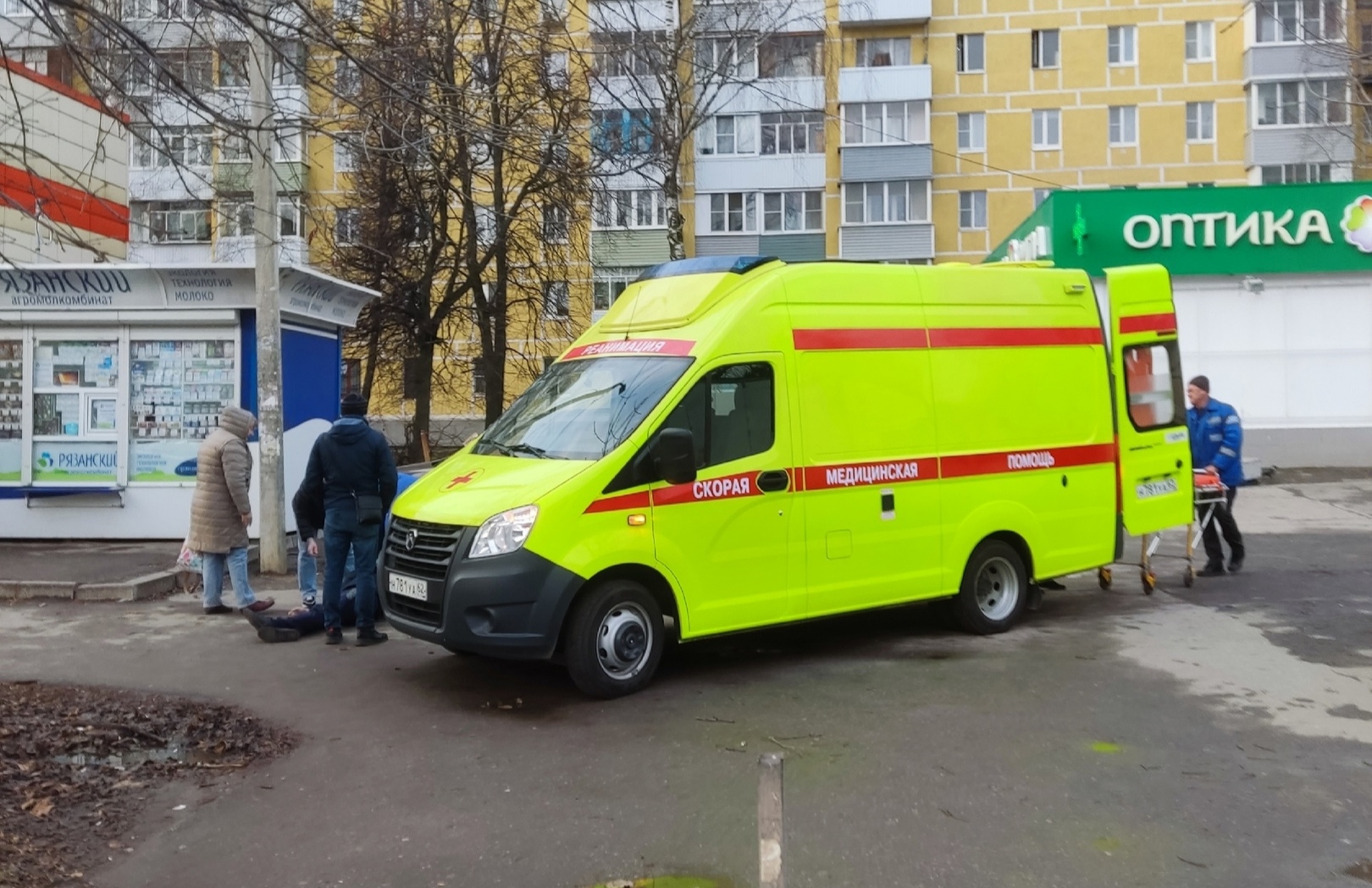 нужно ли пропускать маршрутки отъезжающие от остановки