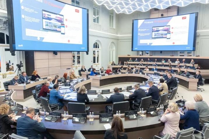 РЖД подвели итоги работы пассажирского комплекса в 2023 году За год прошло глобальное обновление подвижного состава в регионах. В 17 городах России запущен проект «Городская электричка».