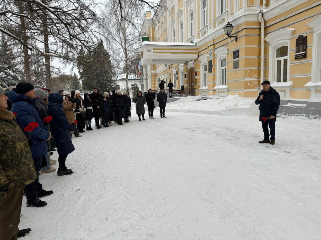 В РГУ открыли мемориальную доску в честь Василия Курышева
