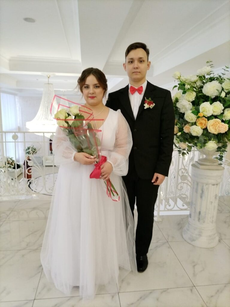 В Рязанской области 31 декабря зарегистрировали браки 18 семей В Рязанской области 31 декабря зарегистрировали браки 18 семей Об этом написала ВКонтакте руководитель регионального ГУ ЗАГС Елена Сорокина.