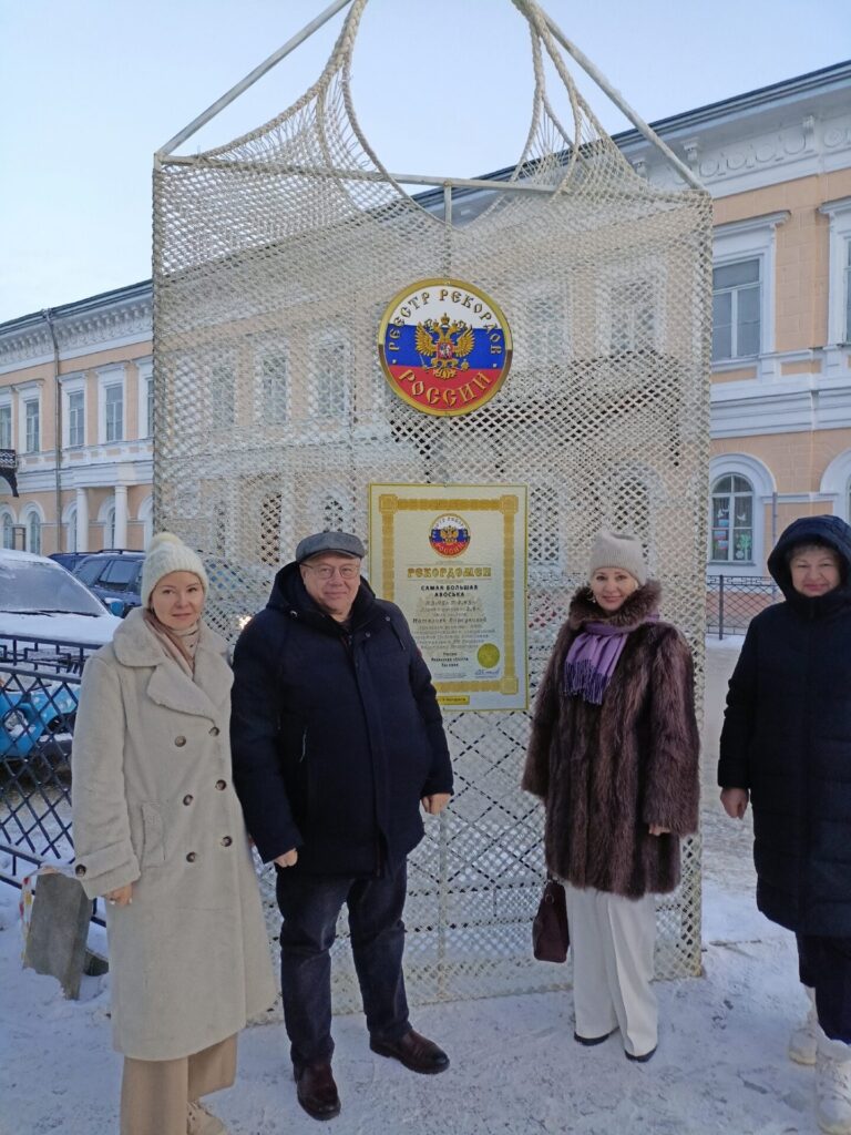 В Касимове открыли два новых творческих пространства Об их работе рассказал мэр города Иван Бахилов на своей страничке ВКонтакте.