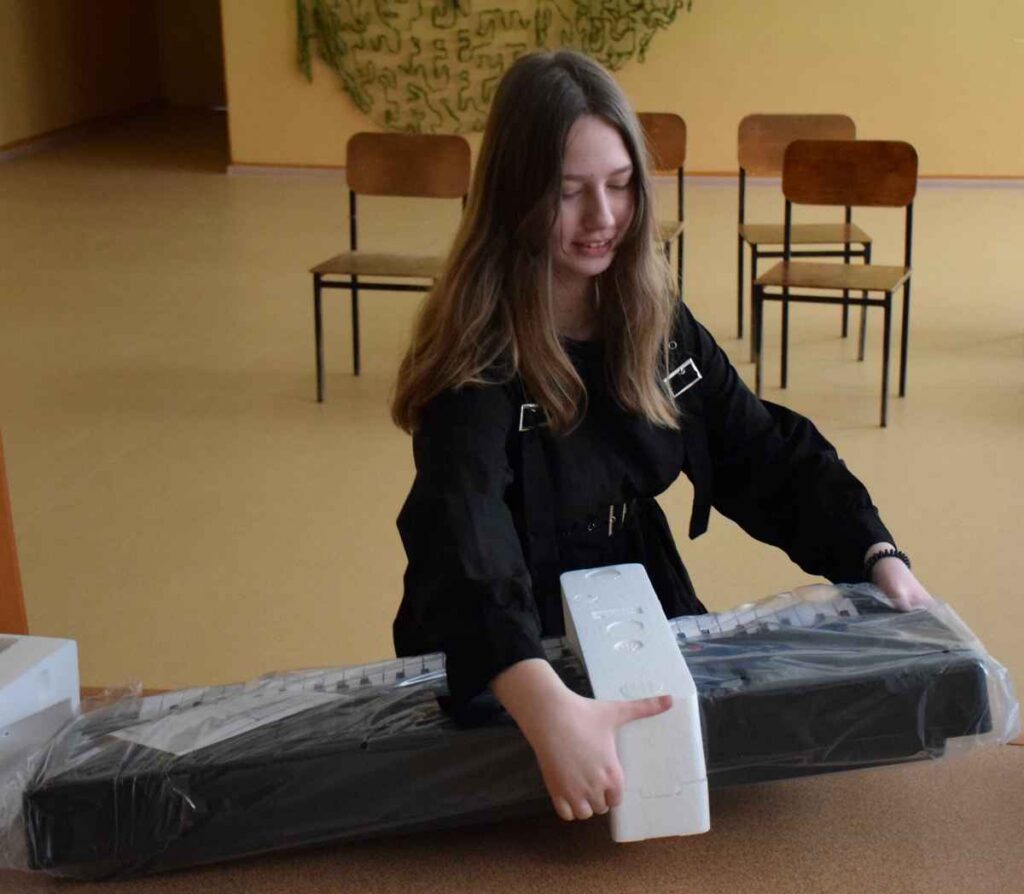 Сотрудники РНПК исполнят мечты детей в рамках акции «Ёлка желаний» Кроме подарков, детей пригласят на экскурсию в военно-патриотический парк культуры и отдыха Вооружённых Сил РФ «Патриот» в Москве.