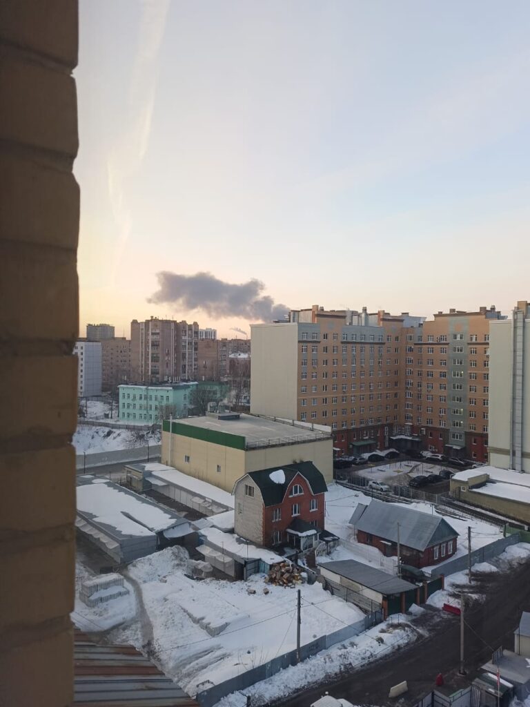 В Рязани произошли два хлопка, виден дым В Рязани произошли два хлопка, виден дым По словам читательницы 7info, после одного из них дым появился в районе вокзала Рязань-1.