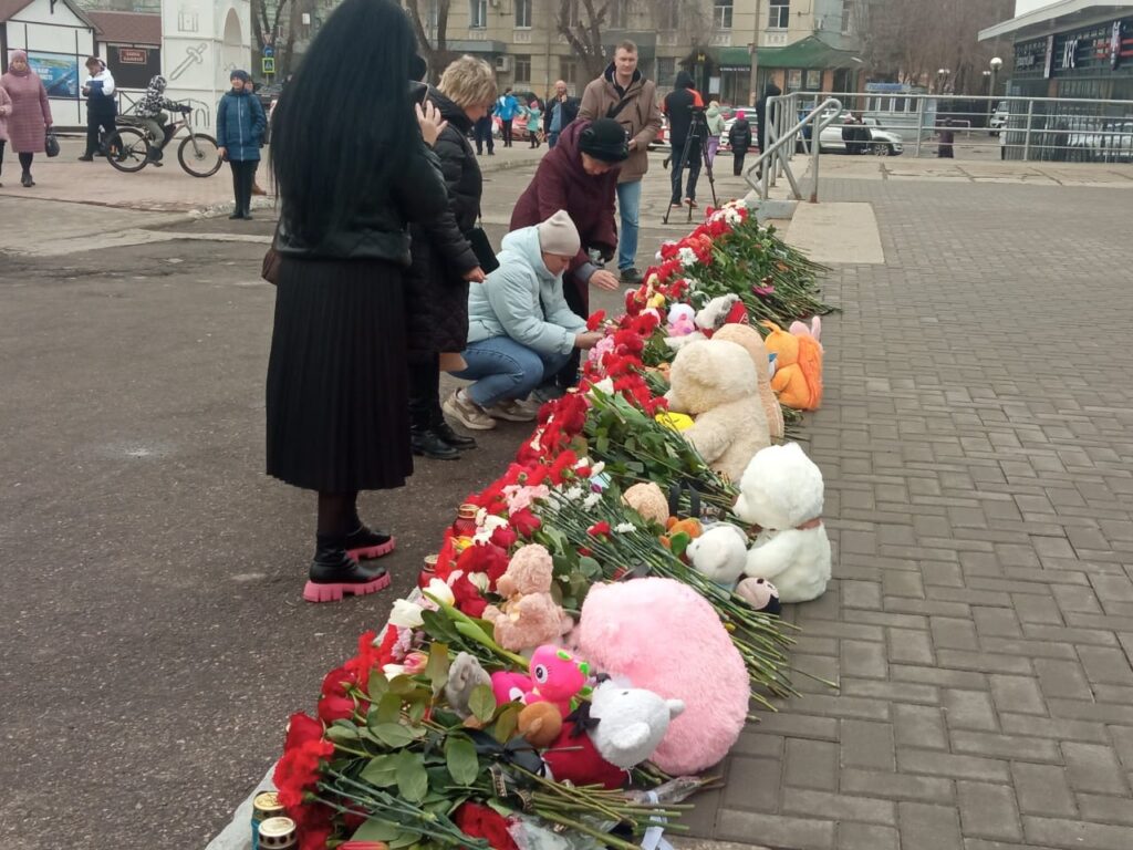 Рязанцы почтили память жертв теракта в «Крокусе»