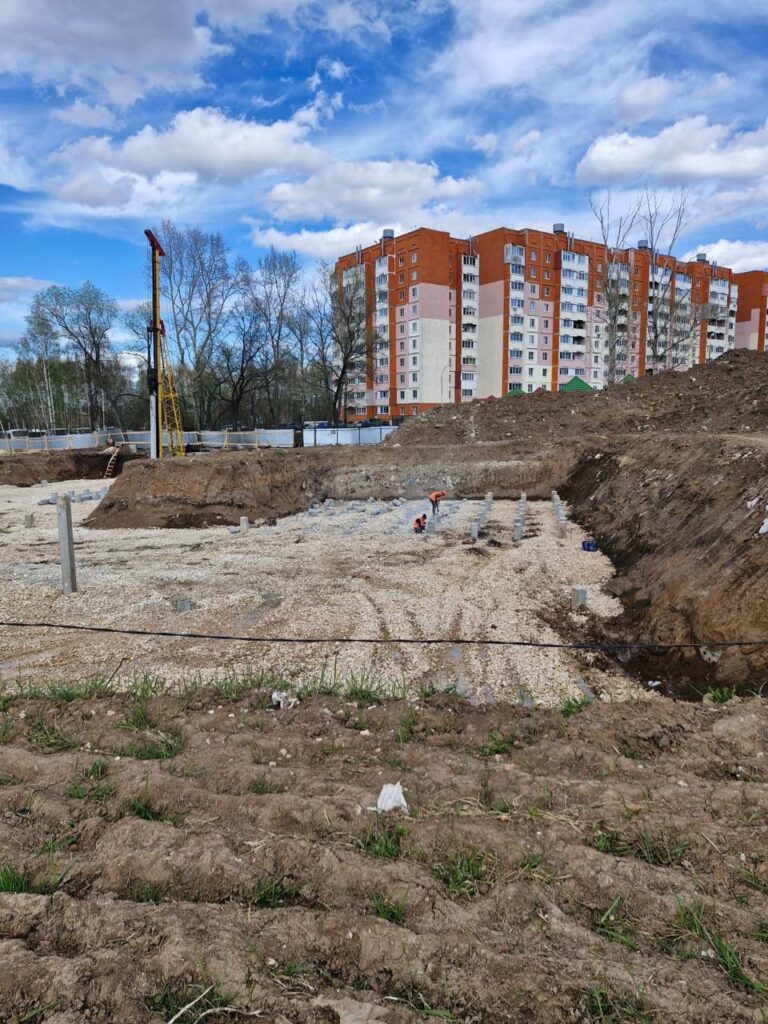 Прокурор проверил ход строительства новой поликлиники в Дашково-Песочне